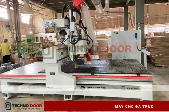 Máy cắt CNC đa trục của Technodoor